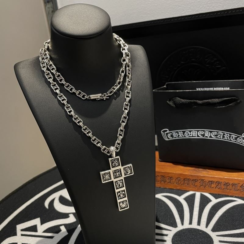 Ch*0me He**ts necklaces